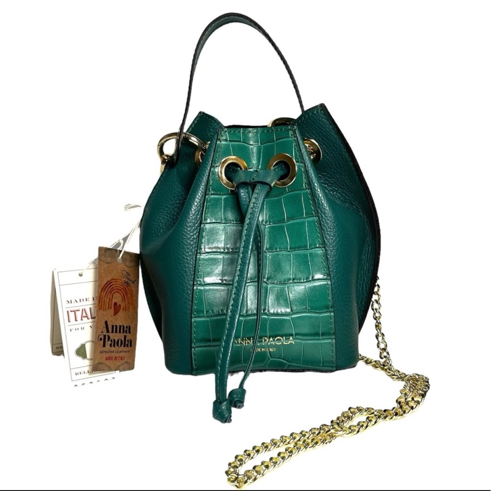 Anna Paola leather bucket bag.